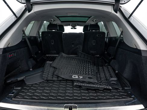 Certified 2023 Audi Q7 3.0T Premium w/ Convenience Package AWD/4WD image 20