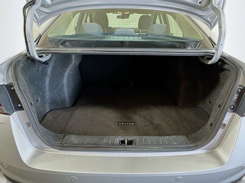 Used 2020 Nissan Versa SV image 23