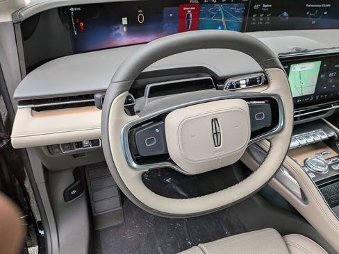 New 2025 Lincoln Nautilus Reserve image 19