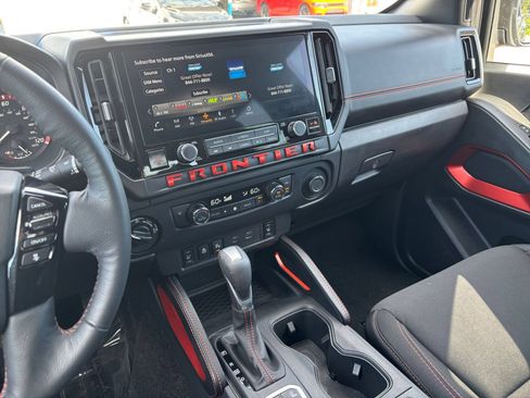 Used 2026 Nissan Frontier PRO-4X AWD/4WD image 17