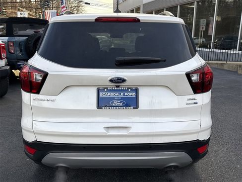 Used 2019 Ford Escape SEL image 5