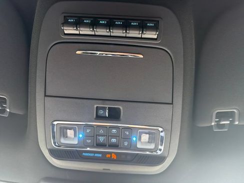 Used 2024 Ford F150 Raptor AWD/4WD image 33