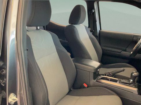 Used 2021 Toyota Tacoma TRD Sport RWD image 27