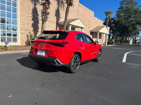 Used 2023 Lexus UX 250h FWD w/ Premium Package image 8