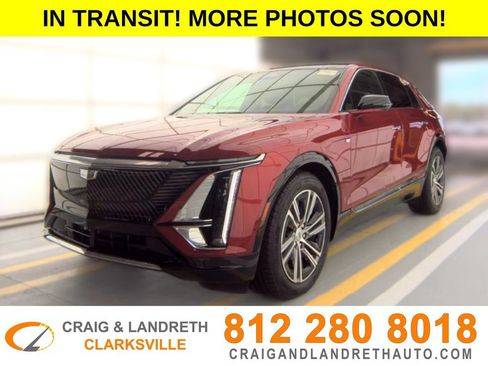Used 2024 Cadillac Lyriq Luxury AWD/4WD image 1