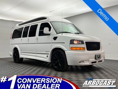 New 2025 GMC Savana 2500