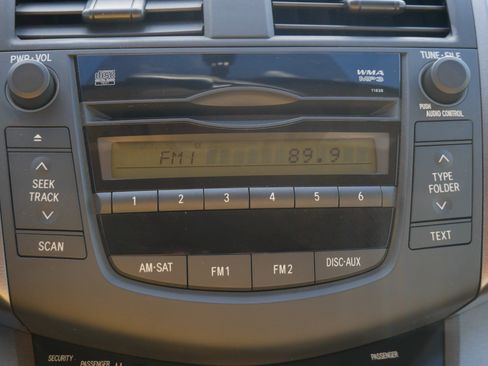 Used 2010 Toyota RAV4 4WD image 27