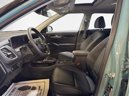 Certified 2024 Kia Seltos SX w/ SX Sunroof Package image 12