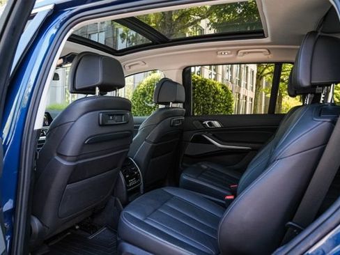 Used 2019 BMW X7 xDrive40i w/ Premium Package AWD/4WD image 40