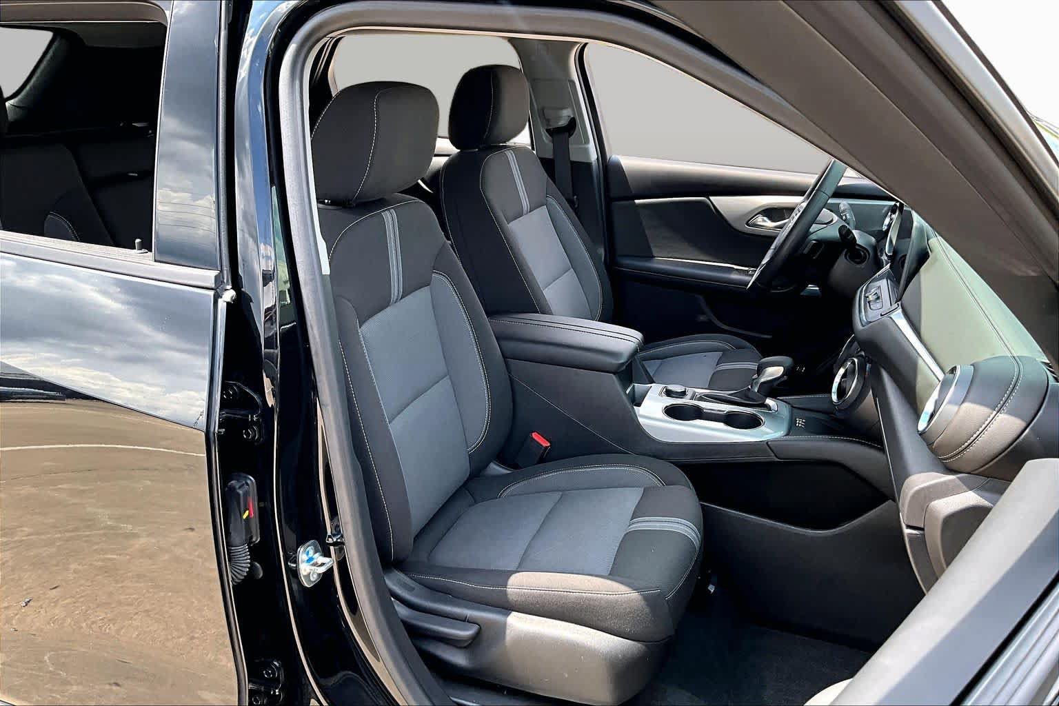 Certified 2024 Chevrolet Blazer LT w/ Convenience Package FWD image 9