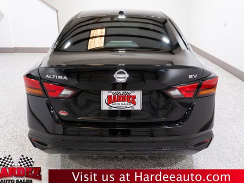Used 2024 Nissan Altima 2.5 SV FWD image 4