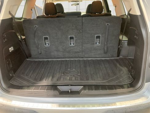 Used 2019 Subaru Ascent Premium image 11
