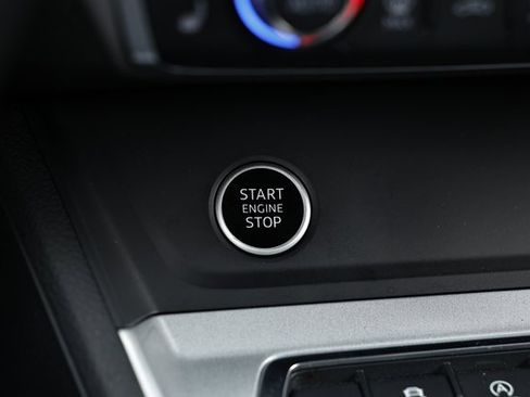 Used 2024 Audi Q3 2.0T Premium image 38