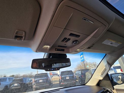 Used 2017 Chevrolet Tahoe LT image 13