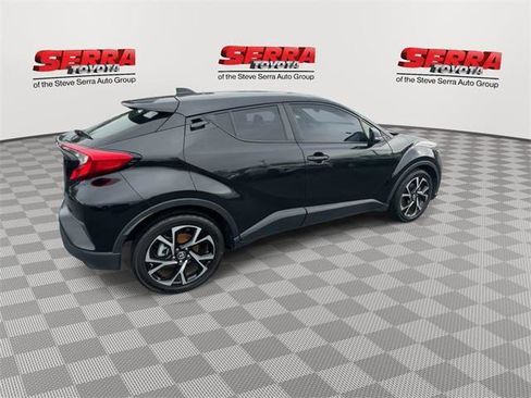 Certified 2020 Toyota C-HR XLE w/ Phone Cable & Charge Package image 9