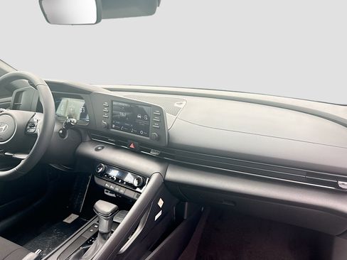 New 2026 Hyundai Elantra Sport FWD image 21