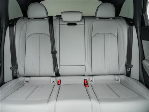 Used 2023 Audi A4 2.0T allroad Premium Plus image 16