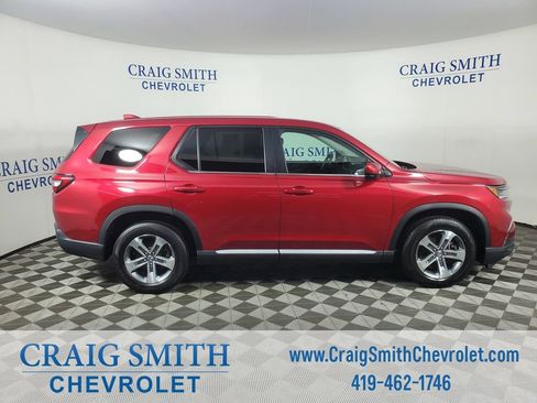 Used 2025 Honda Pilot EX-L image 6