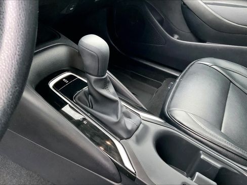 Certified 2025 Toyota Corolla LE FWD image 30