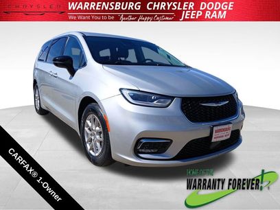 Used 2024 Chrysler Pacifica Touring-L