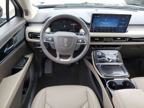 Certified 2023 Lincoln Nautilus Standard w/ Premium Package image 15