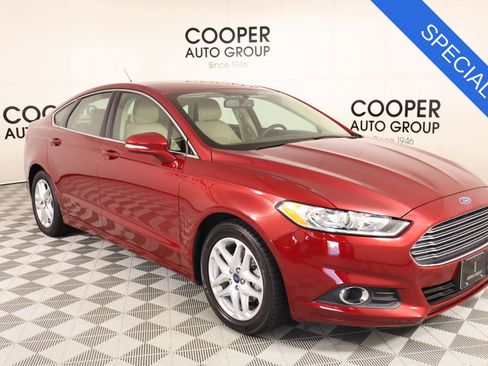 Used 2016 Ford Fusion SE w/ Equipment Group 202A FWD image 1