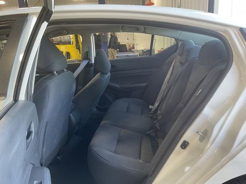 Used 2025 Nissan Altima 2.5 SV image 10