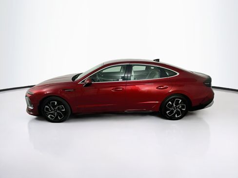 Used 2025 Hyundai Sonata SEL FWD image 4