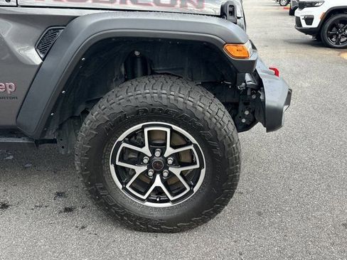 Certified 2024 Jeep Gladiator Rubicon w/ Technology Group image 14
