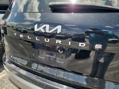 Used 2023 Kia Telluride EX X-Line AWD/4WD image 10