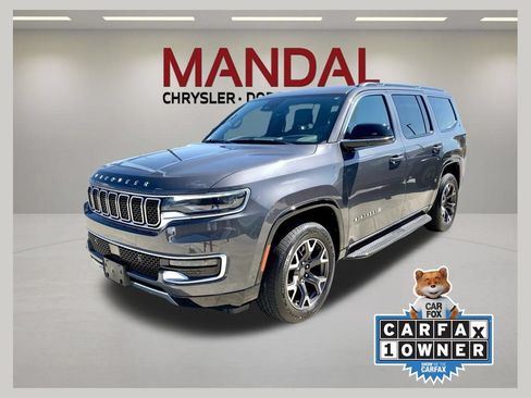 Used 2024 Jeep Wagoneer Series III AWD/4WD image 1