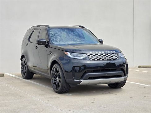 New 2025 Land Rover Discovery S image 2