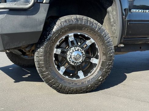 Used 2018 GMC Sierra 2500 SLE w/ SLE Preferred Package AWD/4WD image 7