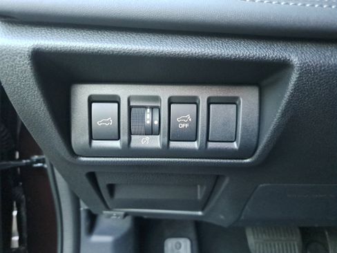 Used 2025 Subaru Outback Touring AWD/4WD image 25