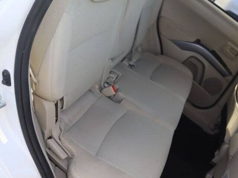 Used 2008 Mitsubishi Outlander SE FWD image 26