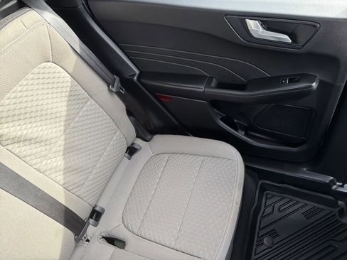 Used 2021 Ford Escape SE image 14