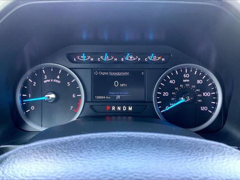 Used 2019 Ford Expedition XLT RWD image 24