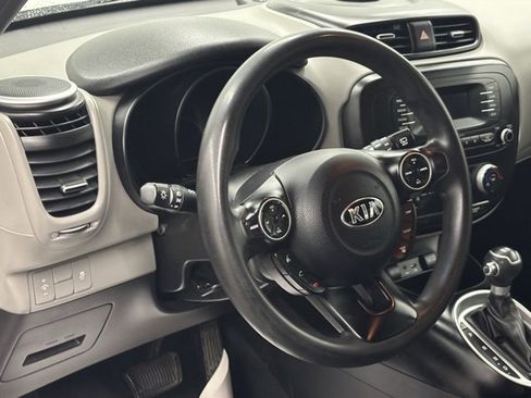 Used 2015 Kia Soul image 13