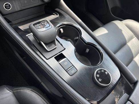 Used 2023 Nissan Rogue SL AWD/4WD image 11