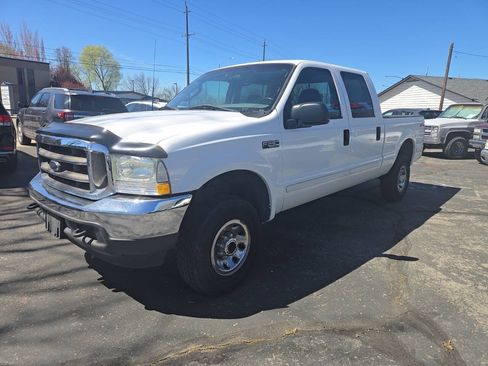 Used 2003 Ford F250 XLT AWD/4WD image 3