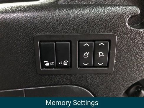 Certified 2019 Chevrolet Suburban LT AWD/4WD image 12