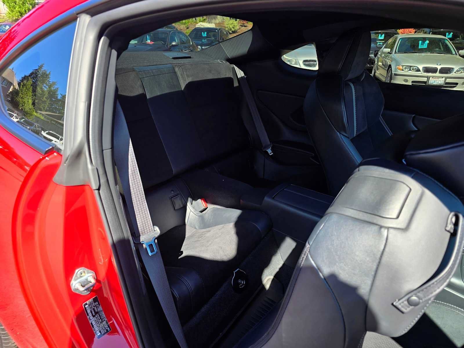Used 2025 Toyota GR86 Premium w/ ALL Weather Mat Package (TMS) RWD image 12