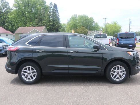 Certified 2023 Ford Edge SEL w/ Convenience Package AWD/4WD image 2