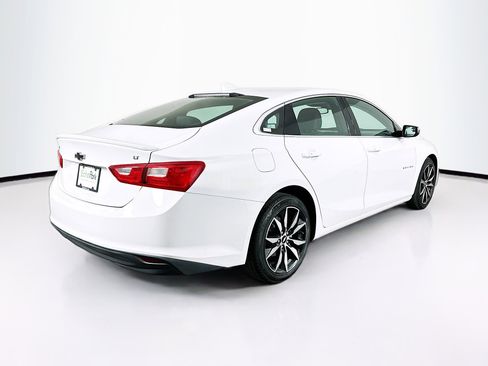 Used 2018 Chevrolet Malibu LT image 9