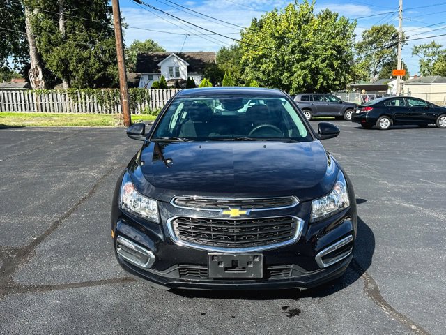 Used 2016 Chevrolet Cruze LT w/ Sun And Sound Package FWD image 2