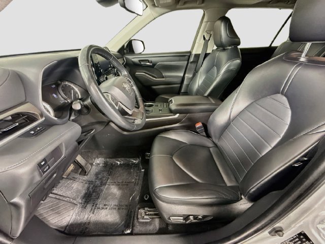 Certified 2022 Toyota Highlander XLE FWD image 22
