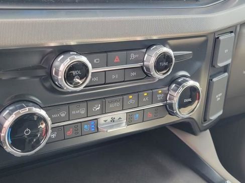 New 2025 Ford F350 Platinum w/ Platinum Plus Package image 36