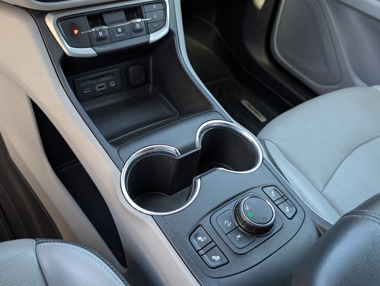 Used 2022 GMC Terrain SLT FWD image 16