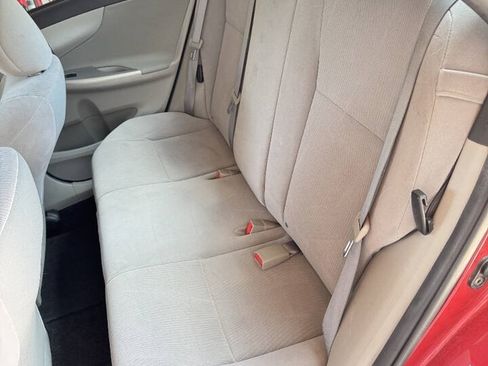 Used 2011 Toyota Corolla LE FWD image 9
