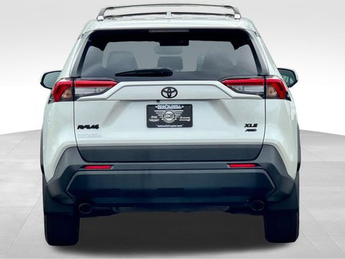 Used 2022 Toyota RAV4 XLE Premium AWD/4WD image 6